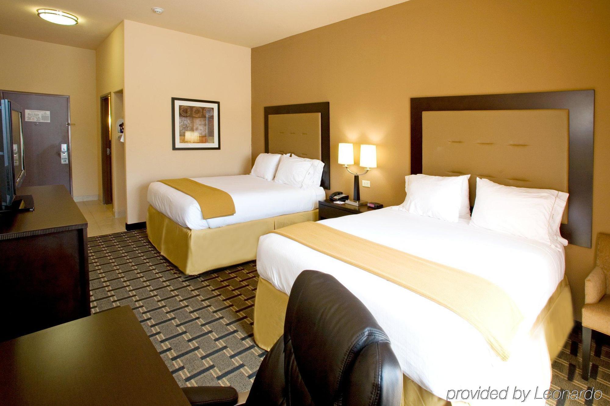 Holiday Inn Express And Suites Beeville By Ihg Habitación foto
